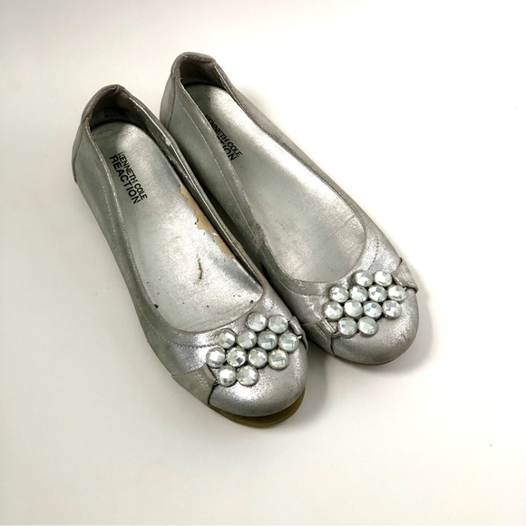 Kenneth Cole Reaction Shoes | Jeweled Silver Flats. | Color: Silver | Size: 7.5 - Picture 1 of 6